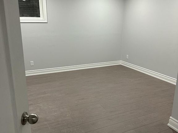 3rd image of 31 Empire Dr #Basement