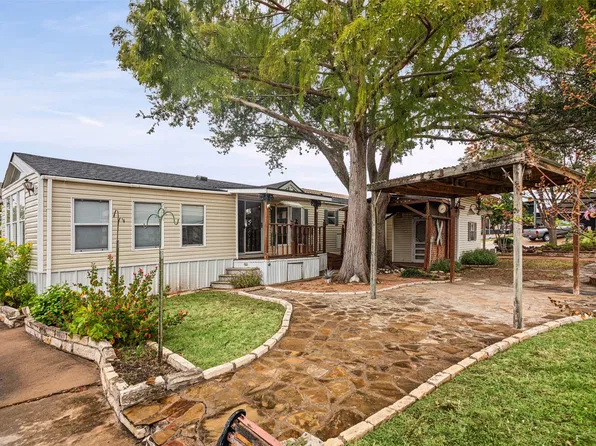 415 Brazos Harbor Dr, Granbury, TX 76048