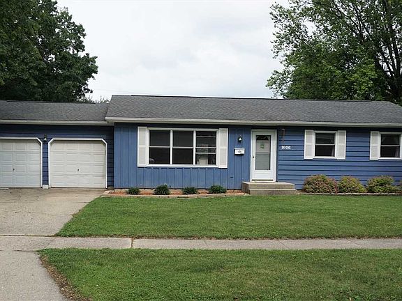 2nd image of 1606 N Claremont Dr