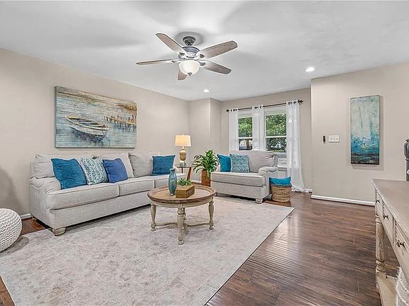 2nd image of 2588 Archdale Dr