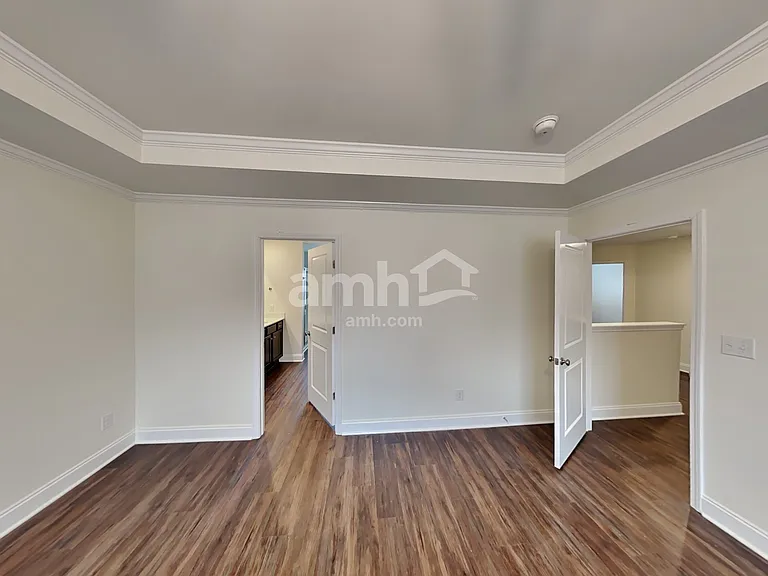 2128 Williamshire Ln — Photo 13
