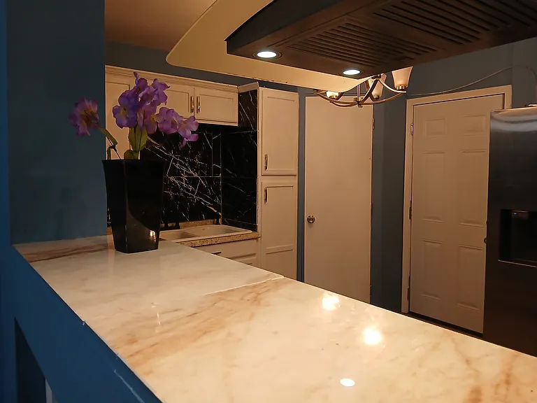 1304 Dewey Ln — Photo 4