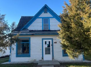 211 W 2nd Ave, Fort Pierre, SD 57532