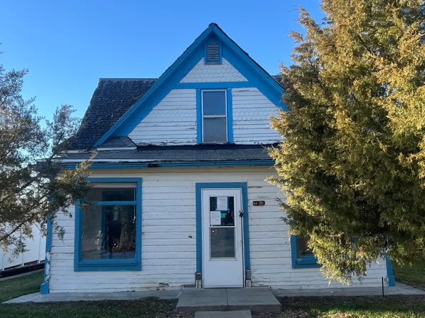 211 W 2nd Ave, Fort Pierre, SD 57532