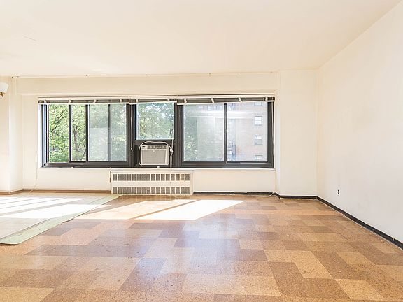 2nd image of 3365 14th St APT 6B