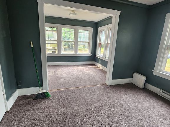 3rd image of 1121 NE Perry Ave APT 2