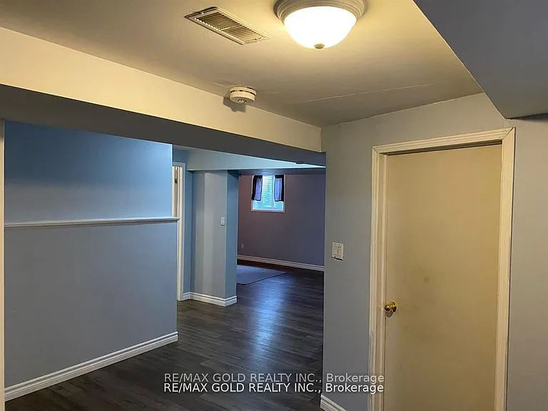 27 Middlecote Dr #BASEMENT — Photo 31