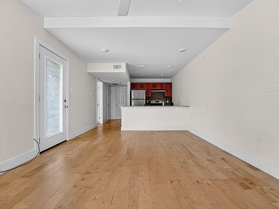 4th image of 909 Reinli St APT 240