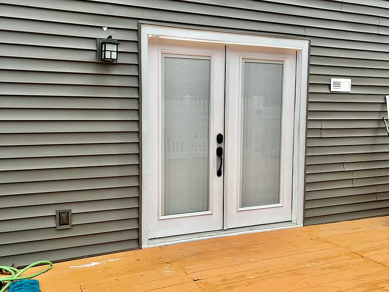 Community Dr — Photo 16