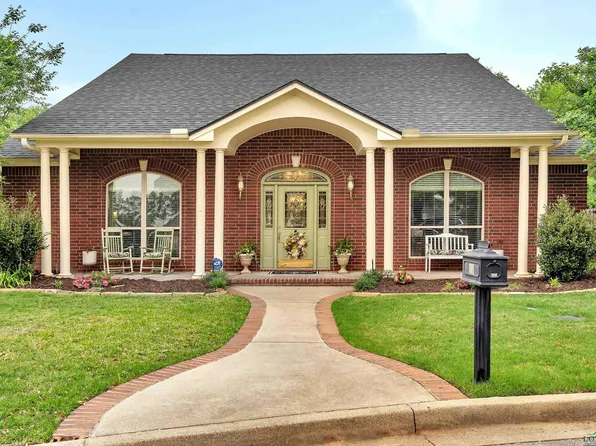 509 Creekside Dr, Marshall, TX 75672