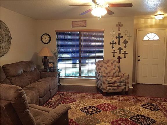 5th image of 646 Rolling Oaks Dr