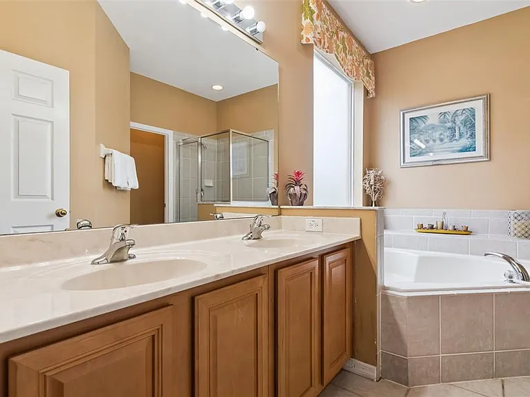 1162 Solana Cir — Photo 12