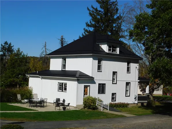 235 Ridge Rd, Brownsville, PA 15417