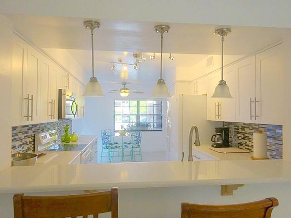 5th image of 11192 Aspen Glen Dr #104