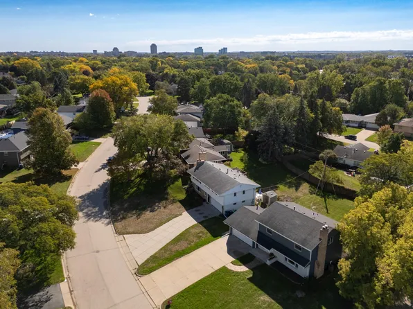 4921 Trillium Ln, Edina, MN 55435