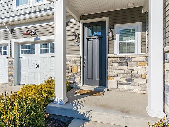 2nd image of 3747 Kings Glen Park