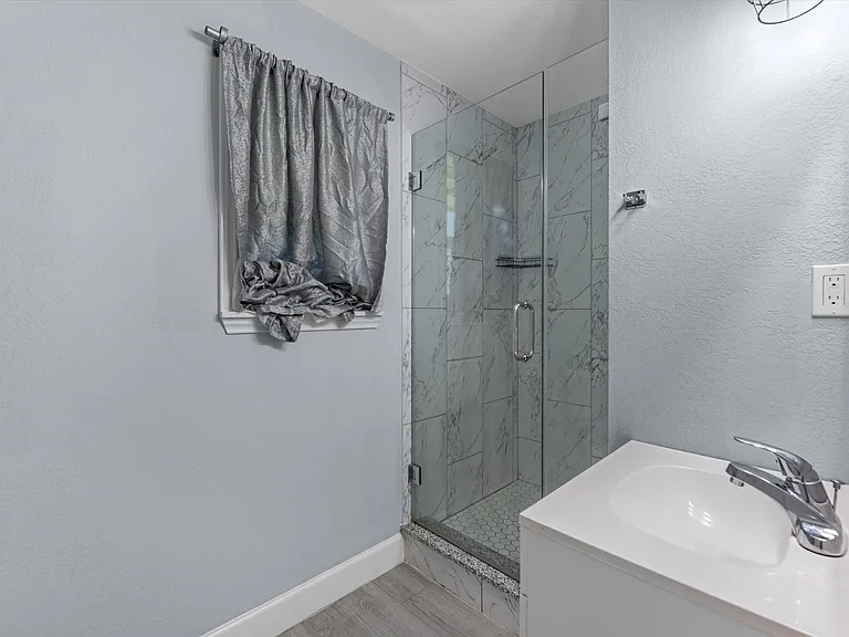 4431 Oak Shadows Dr — Photo 7