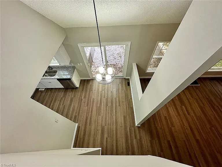 4019 Sherry Ct — Photo 37