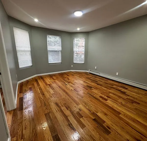 2673 Bainbridge Ave #2 — Photo 3