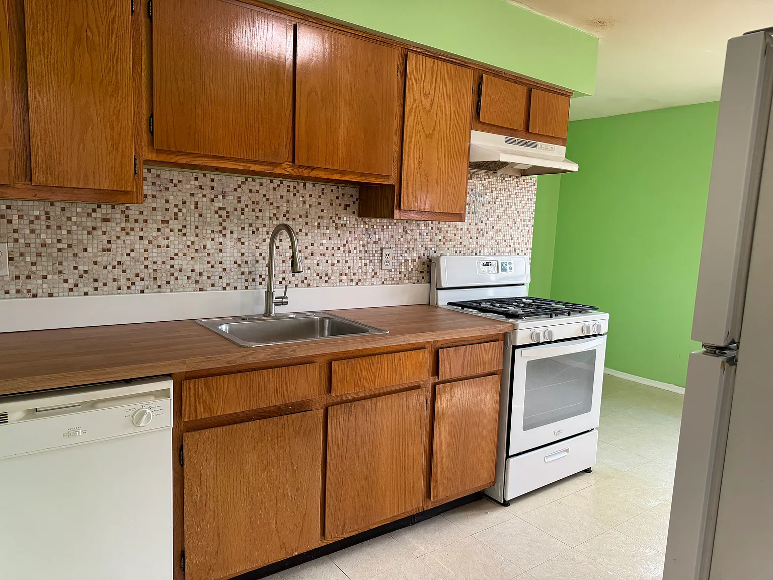 1 bed, 950 sqft, $2,000 — Photo 2