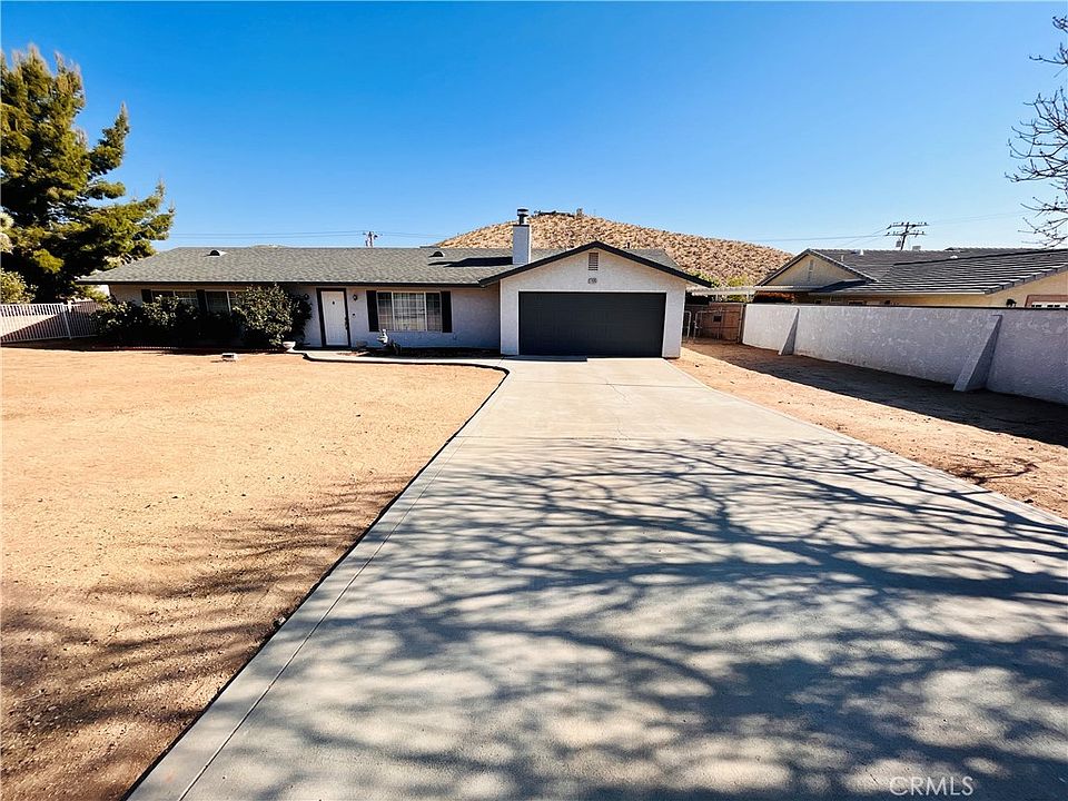 1st image of 57806 Desert Gold Dr
