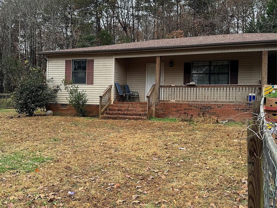 1701 Charles Raper Jonas Hwy, Mount Holly, NC 28120 | MLS #4090644 | Zillow