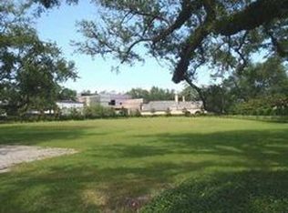 10 Nassau Dr, Metairie, LA 70005