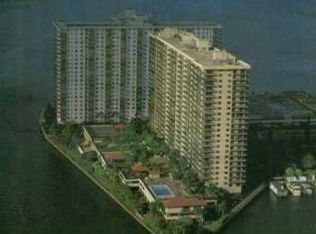 210 174th St APT 301, Sunny Isles Beach, FL 33160