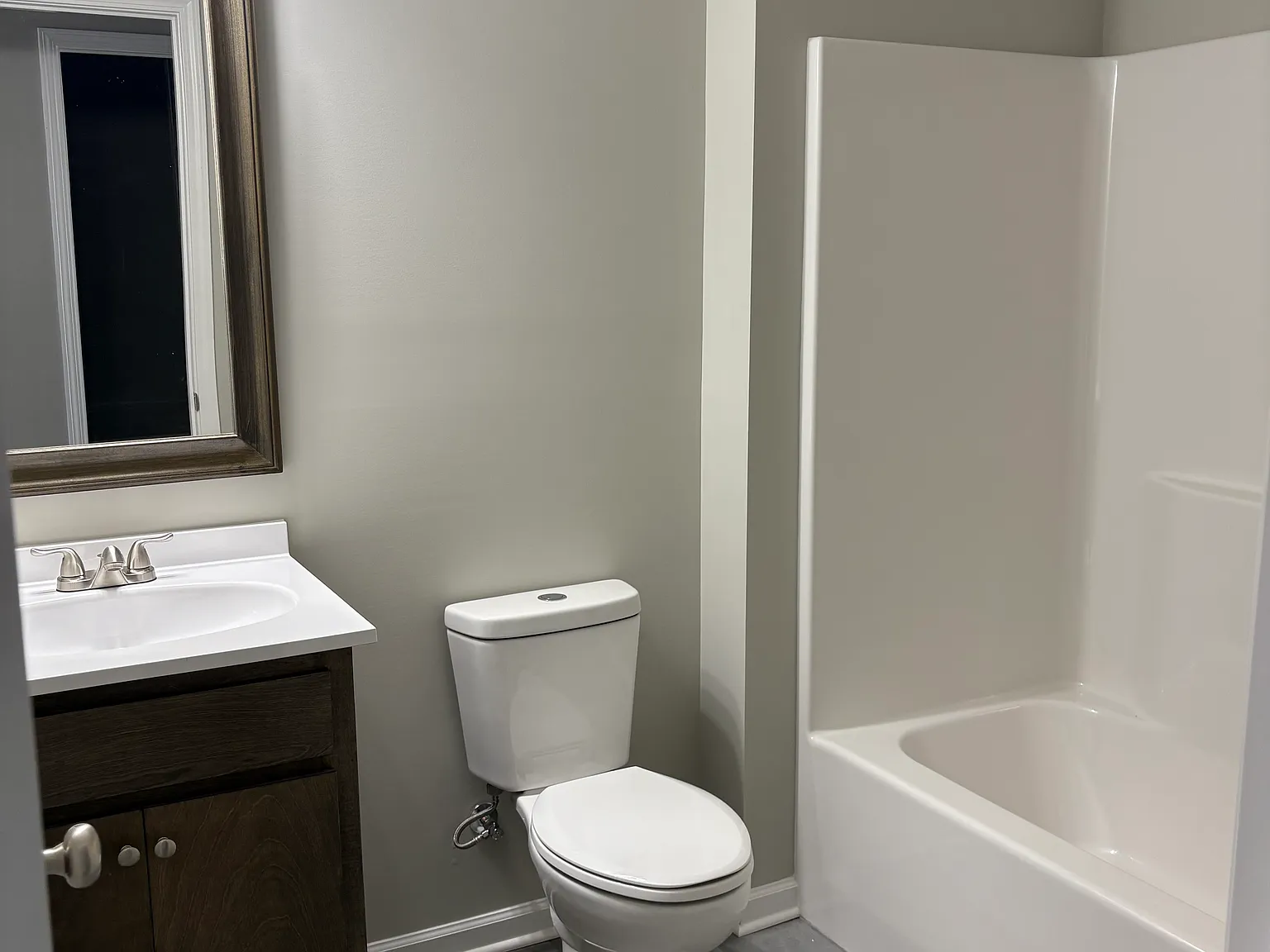 2 bed, 900 sqft, $1,200 — Photo 2