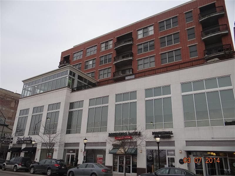 2nd image of 1124 Lake St Unit 407