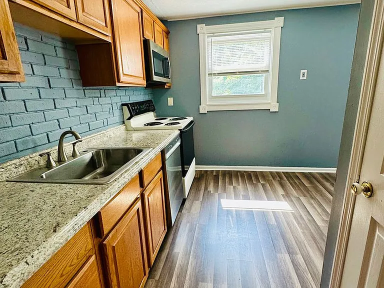 8507 Bost Ln — Photo 6