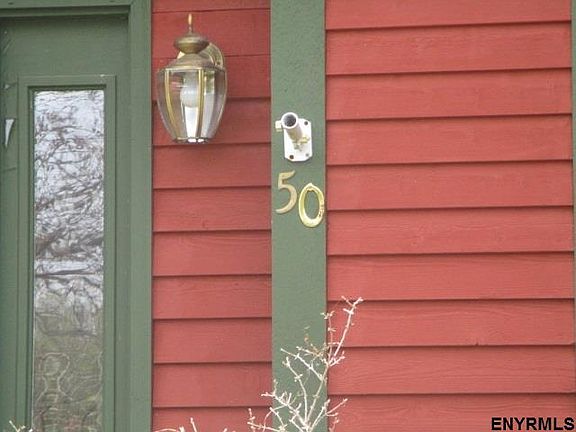 3rd image of 50 Hudson Ct