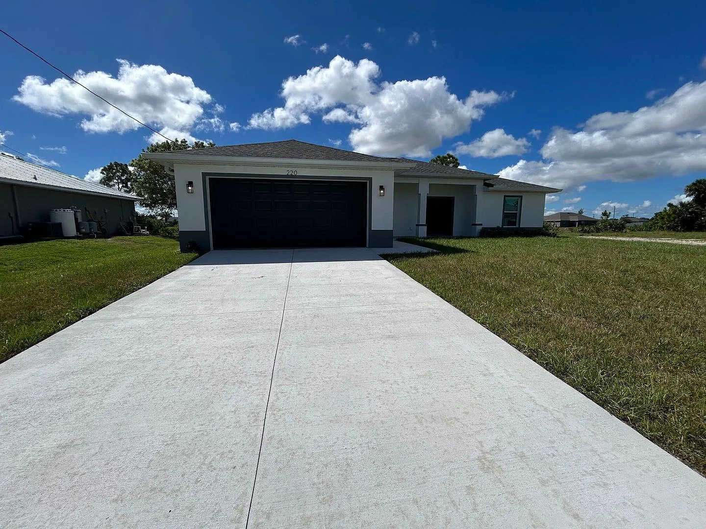 4 bed, 3.0 bath, 1683 sqft, $2,200 — Photo 1