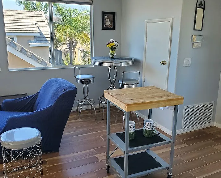 High top breakfast table.