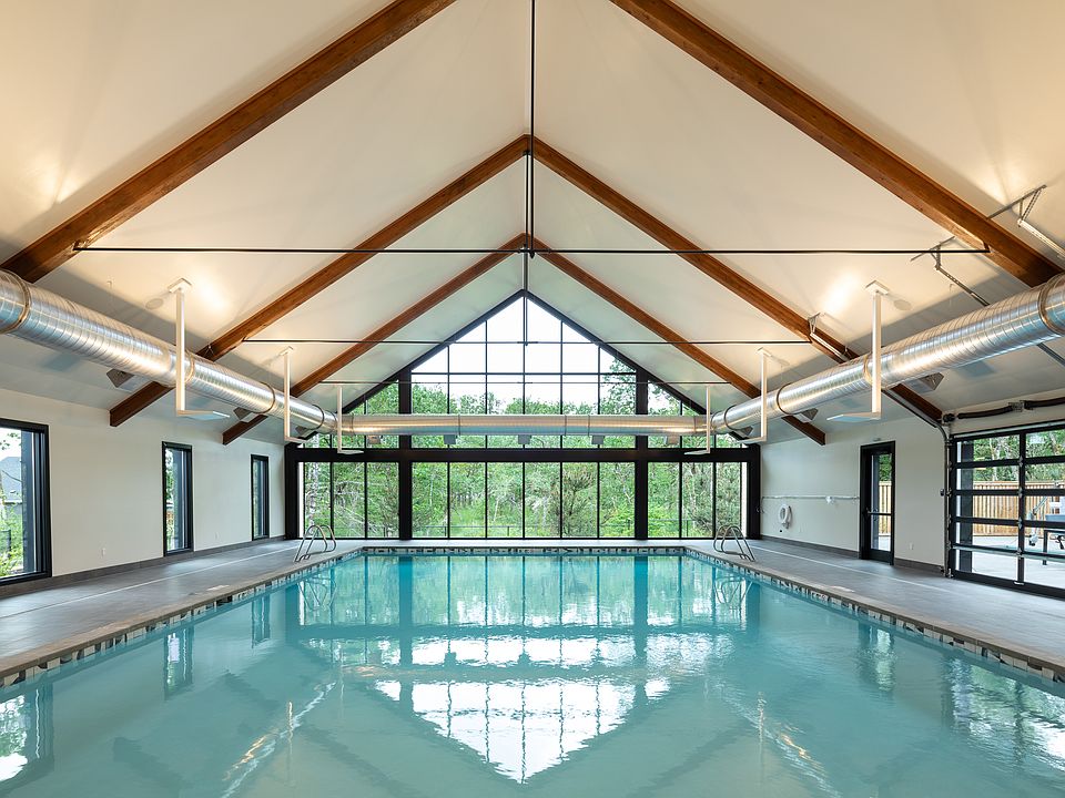 Ovation at Oak Tree_The Villages Indoor Pool