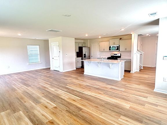 Spacious living/ dining area