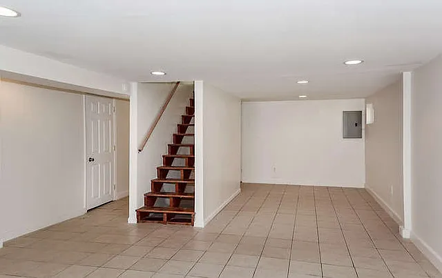 2140 Dobson St — Photo 11