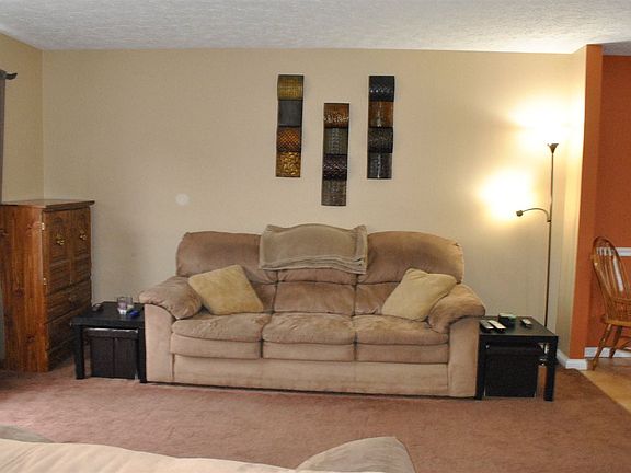 5th image of 4 S Bellewood Ct