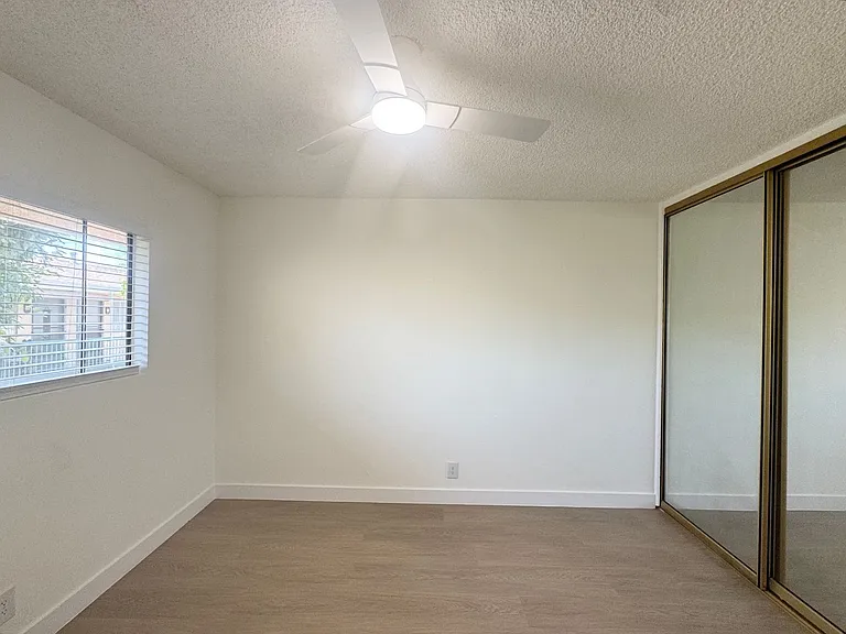 11820 Chandler Blvd #9 — Photo 11
