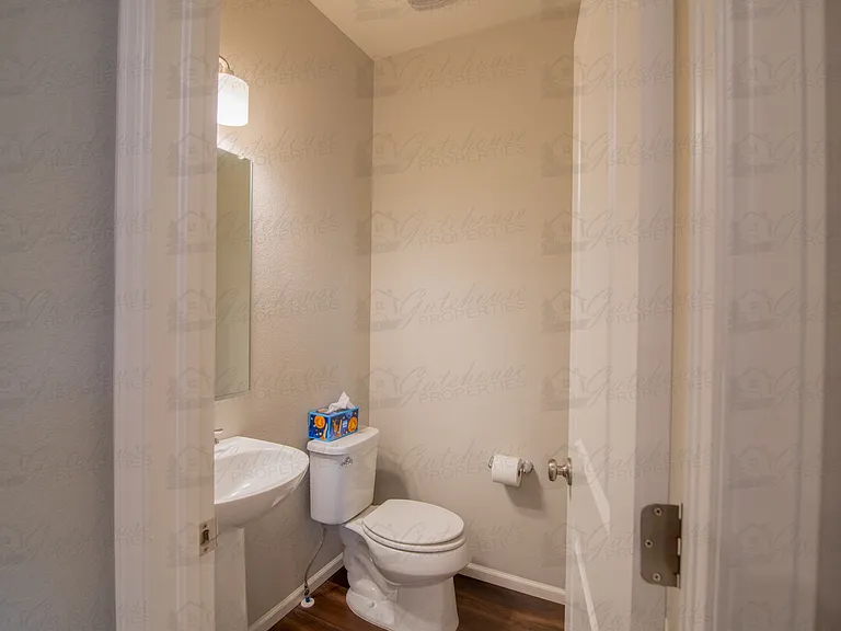 10294 E 59th Ave — Photo 14