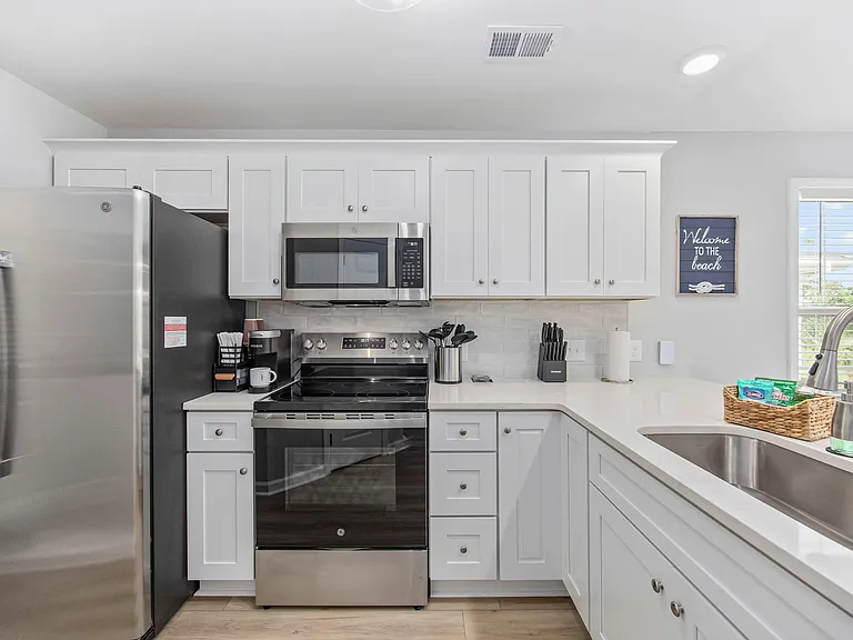 485 White River Dr #30G — Photo 6
