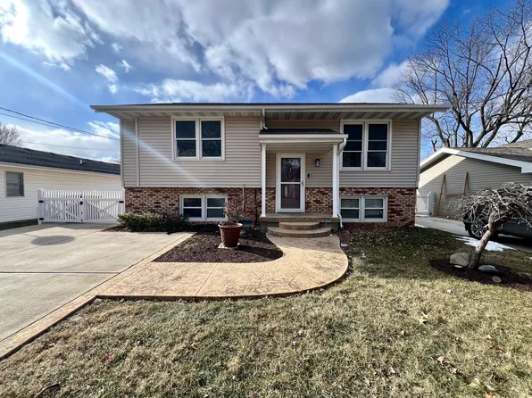 202 N Joselyn St, Heyworth, IL 61745