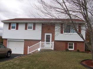 325 Barberry Dr, Lancaster, PA 17601