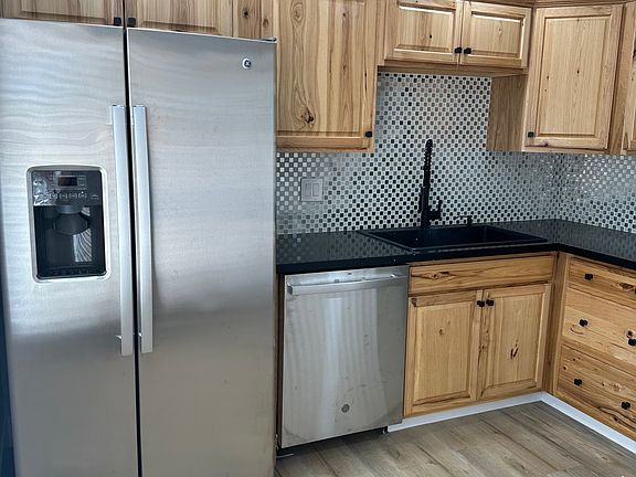 2nd image of 7037 Sylvan Oak Dr