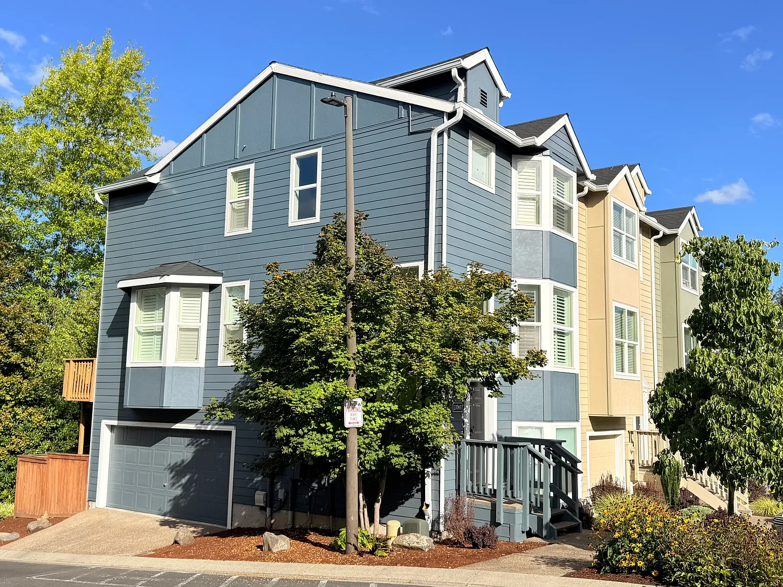 3 bed, 1747 sqft, $2,900 — Photo 3
