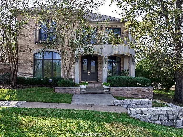 4763 Stonebriar Cir — Photo 1