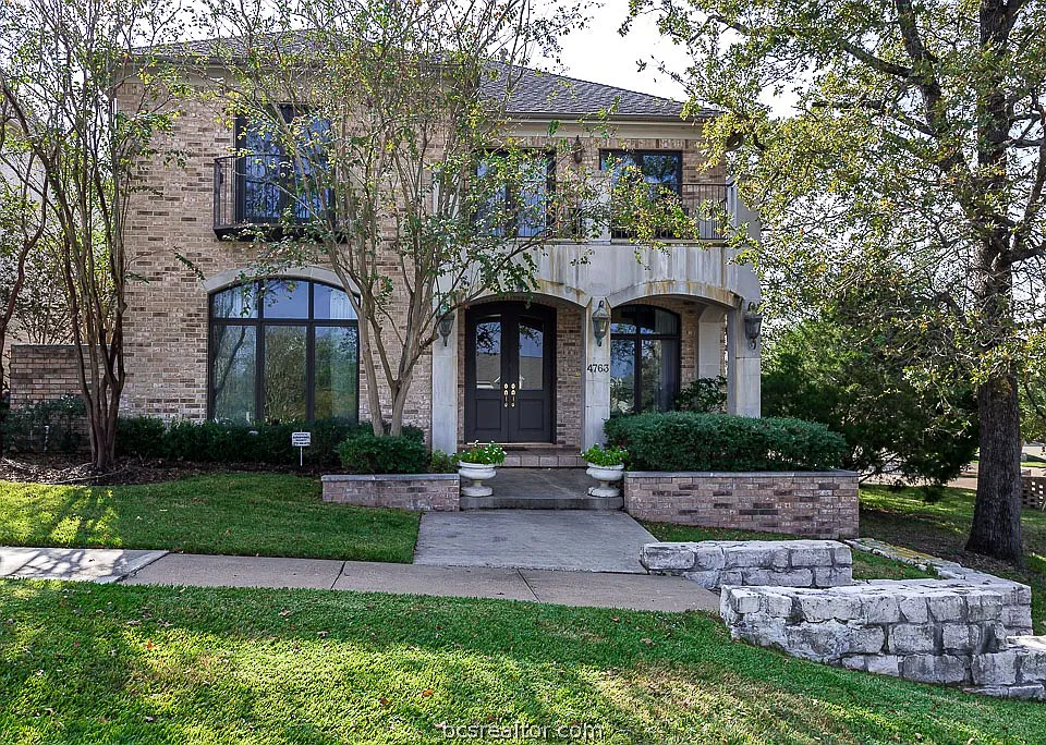 4763 Stonebriar Cir