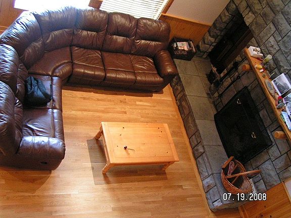 Livingroom and fireplace
