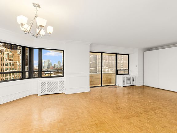 3rd image of 240 E 47th St APT 10D