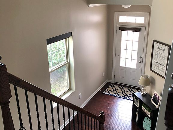 Front Door Entrance / Foyer